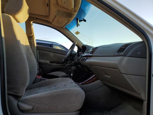 Photo 5 from auction – 2004 TOYOTA CAMRY LE with VIN JTDBE32K040266618