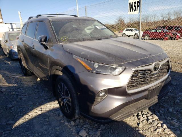 TOYOTA HIGHLANDER 2022 with VIN 5TDHZRBH9NS189932 - Photo from auction