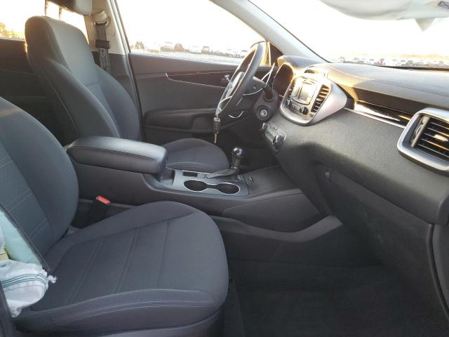 Photo 5 from auction – 2017 KIA SORENTO LX with VIN 5XYPGDA31HG314482