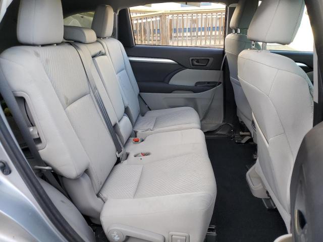 Photo 6 from auction – 2016 TOYOTA HIGHLANDER with VIN 5TDBKRFH5GS300967