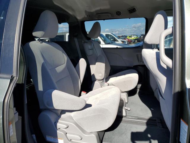 Photo 6 from auction – 2018 TOYOTA SIENNA LE with VIN 5TDKZ3DC7JS955798