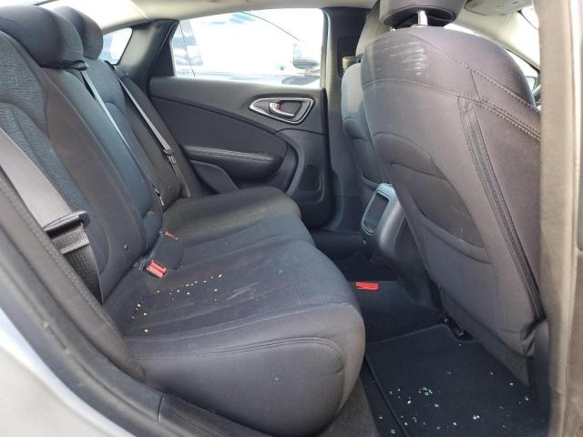 Photo 6 from auction – 2015 CHRYSLER 200 LIMITE with VIN 1C3CCCABXFN637550