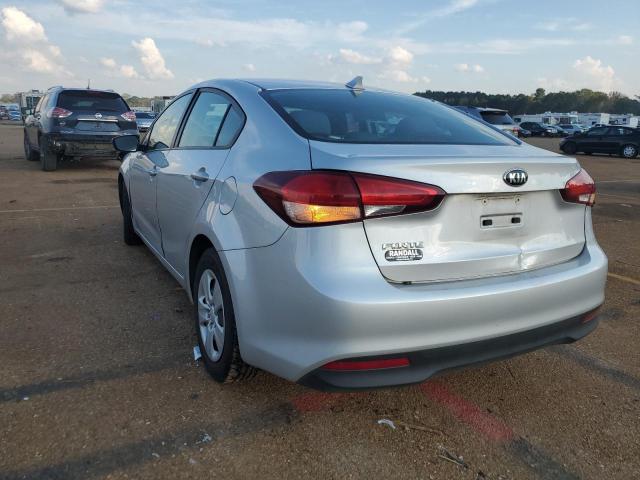 Photo 3 from auction – 2017 KIA FORTE LX with VIN 3KPFK4A7XHE067005