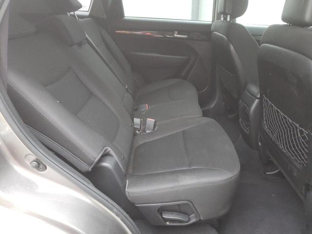 Photo 6 from auction – 2015 KIA SORENTO LX with VIN 5XYKT4A79FG636826