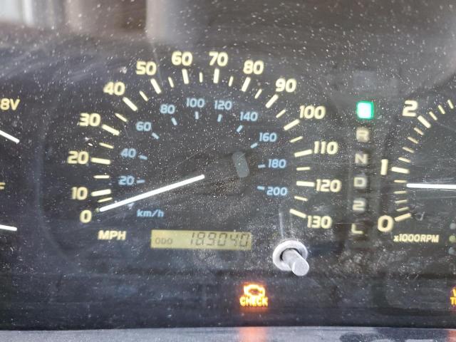 Photo 8 from auction – 2000 LEXUS LX 470 with VIN JT6HT00W9Y0080397