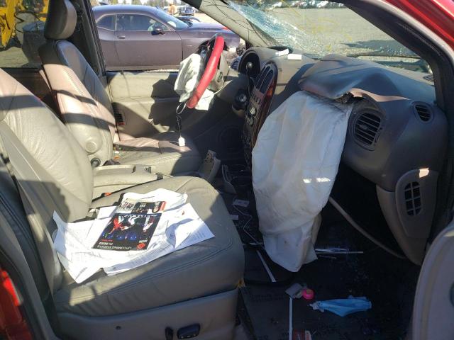 Photo 5 from auction – 2001 CHRYSLER TOWN & COU with VIN 2C8GP54L81R165831