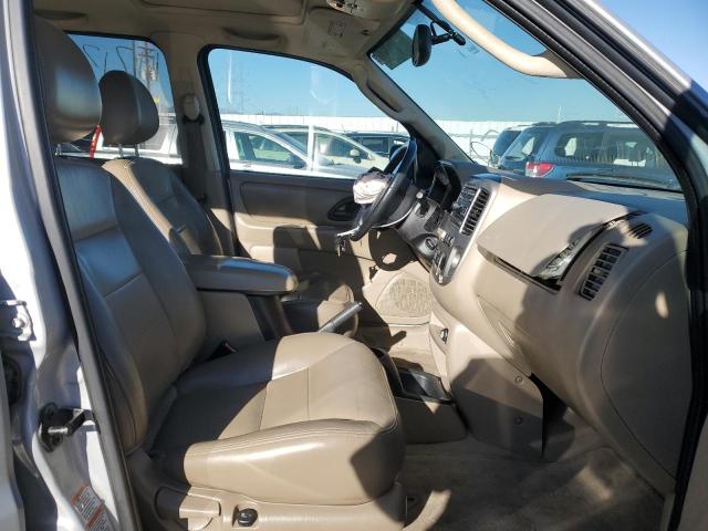 Photo 5 from auction – 2003 FORD ESCAPE LIM with VIN 1FMCU94113KD90202