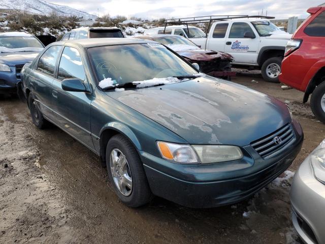 TOYOTA CAMRY CE 1998 with VIN 4T1BF22K2WU058156 - Photo from auction