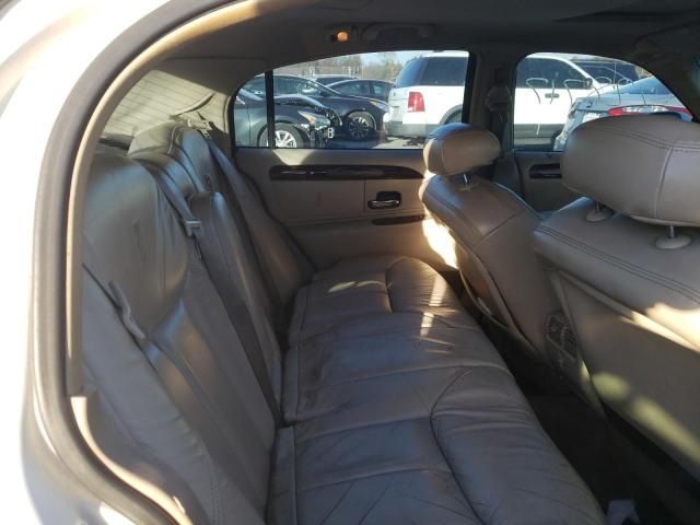 Photo 6 from auction – 2000 LINCOLN TOWN CAR C with VIN 1LNHM83W7YY770890
