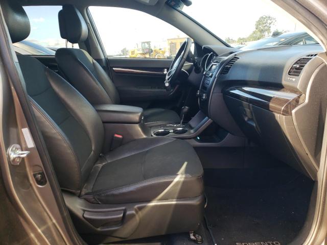 Photo 5 from auction – 2011 KIA SORENTO EX with VIN 5XYKUDA25BG157170