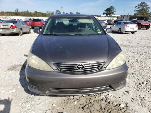 Photo 9 from auction – 2005 TOYOTA CAMRY LE with VIN 4T1BE32K55U977009