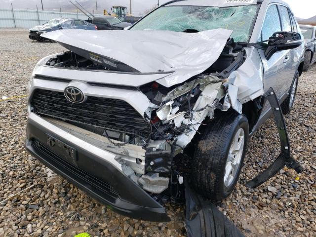 Photo 9 from auction – 2020 TOYOTA RAV4 XLE with VIN 2T3P1RFV4LC090306