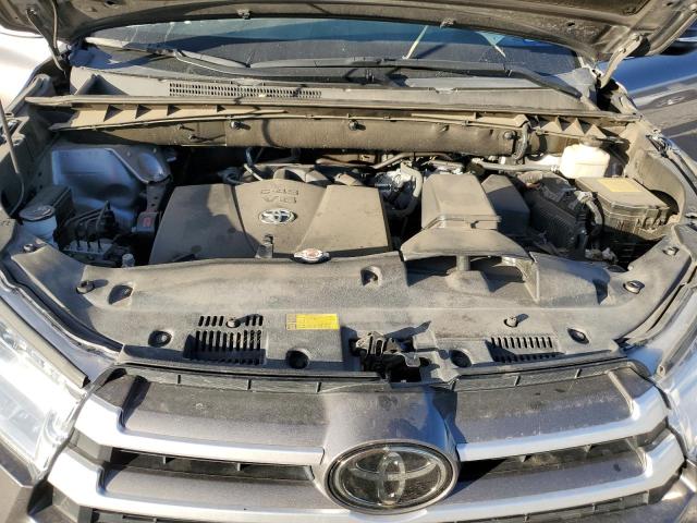 Photo 7 from auction – 2017 TOYOTA HIGHLANDER with VIN 5TDZZRFH8HS234376