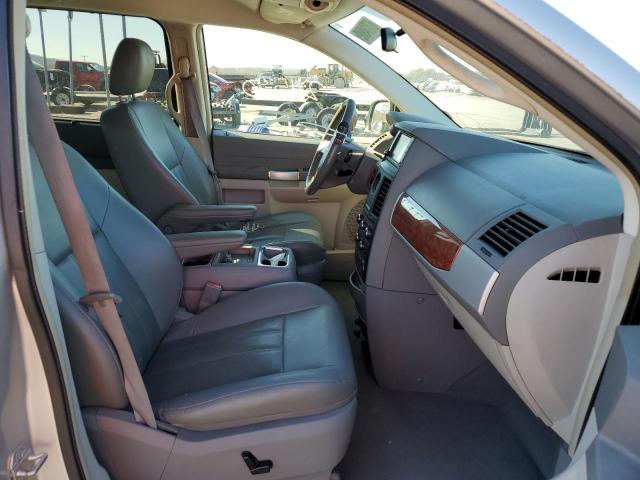 Photo 5 from auction – 2008 CHRYSLER TOWN & COU with VIN 2A8HR54P18R682930