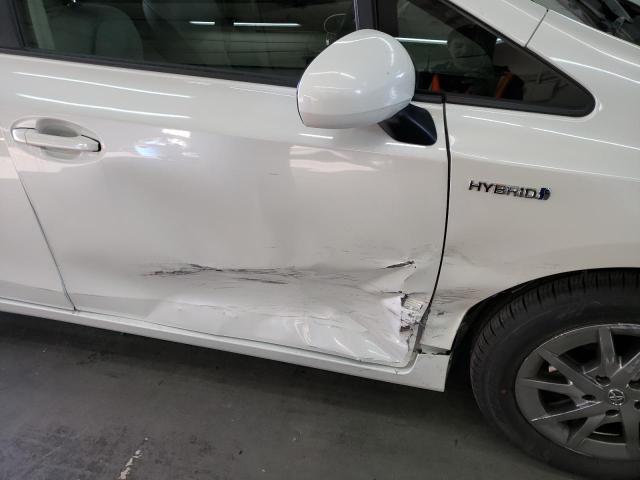 Photo 9 from auction – 2017 TOYOTA PRIUS V with VIN JTDZN3EU5HJ065308