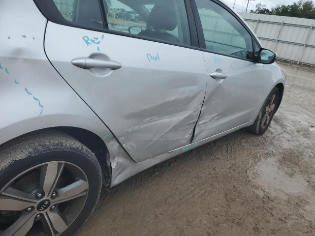 Photo 9 from auction – 2018 KIA FORTE LX with VIN 3KPFL4A74JE169631