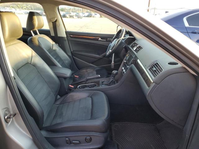 Photo 5 from auction – 2014 VOLKSWAGEN PASSAT SEL with VIN 1VWCT7A30EC066816