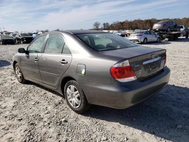 Photo 3 from auction – 2005 TOYOTA CAMRY LE with VIN 4T1BE32K55U977009