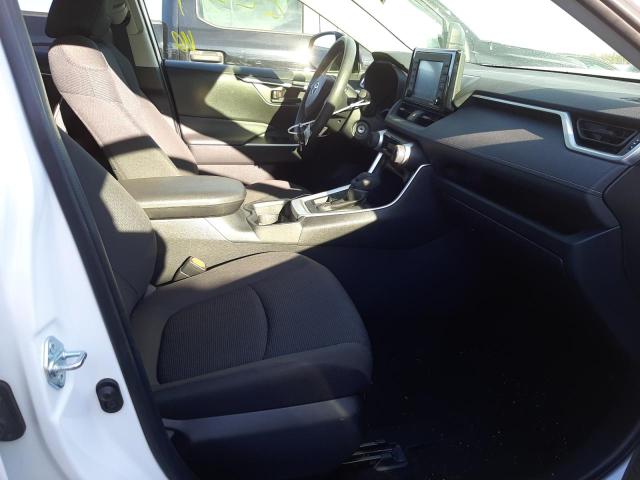 Photo 5 from auction – 2021 TOYOTA RAV4 LE with VIN JTMF1RFV6MD078196