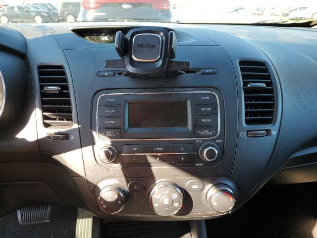 Photo 9 from auction – 2016 KIA FORTE LX with VIN KNAFK5A82G5652473