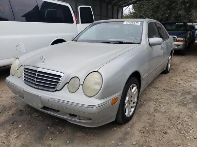 Photo 2 from auction – 2000 MERCEDES-BENZ E 320 with VIN WDBJF65J1YB069155