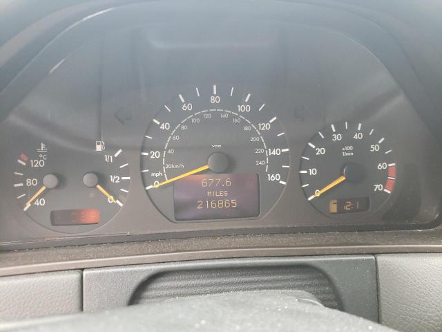 Photo 8 from auction – 2000 MERCEDES-BENZ E 320 with VIN WDBJF65J1YB069155