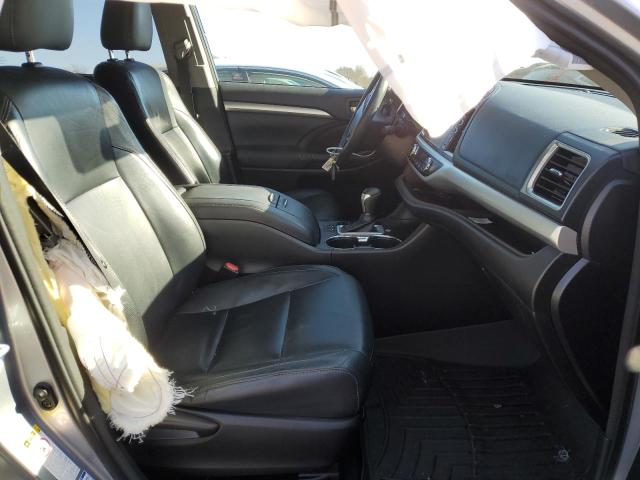 Photo 5 from auction – 2015 TOYOTA HIGHLANDER with VIN 5TDJKRFH5FS094429