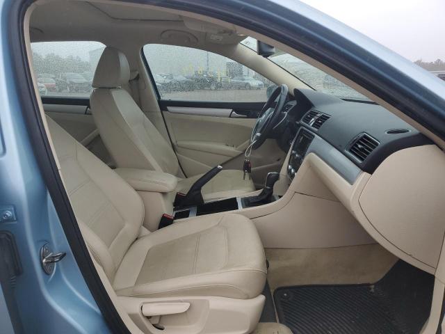 Photo 5 from auction – 2012 VOLKSWAGEN PASSAT SE with VIN 1VWBP7A39CC033648