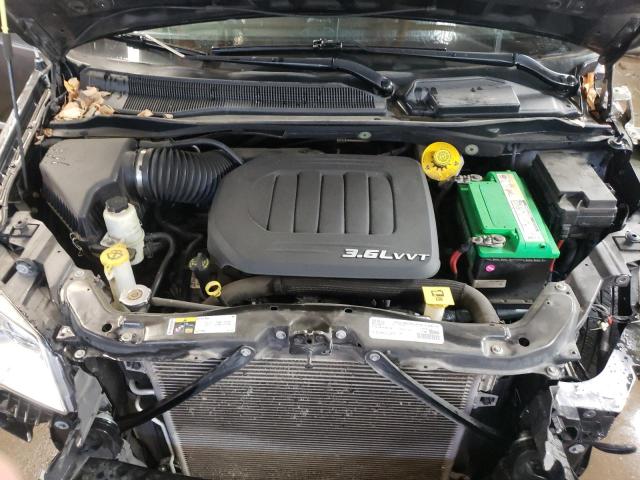 Photo 7 from auction – 2016 CHRYSLER TOWN & COU with VIN 2C4RC1BG7GR305543