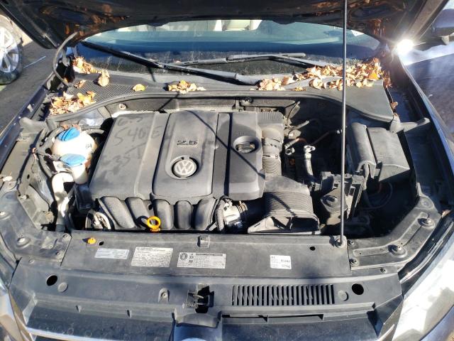 Photo 7 from auction – 2012 VOLKSWAGEN PASSAT SE with VIN 1VWBP7A36CC022929