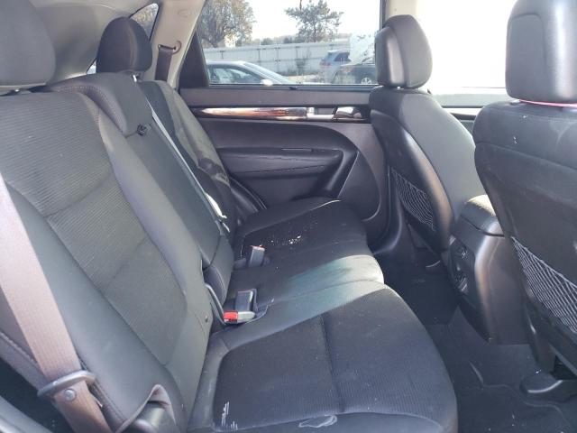 Photo 6 from auction – 2015 KIA SORENTO LX with VIN 5XYKT4A72FG589879