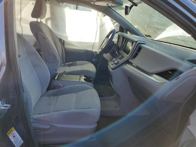 Photo 5 from auction – 2017 TOYOTA SIENNA LE with VIN 5TDKZ3DC7HS770368