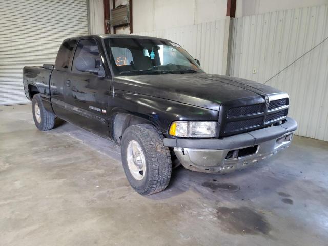 DODGE RAM 1500 2000 مع رقم تعريف المركبة 3B7HC13Y0YM225741 - صورة من المزاد