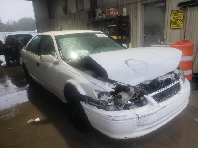 TOYOTA CAMRY CE 2000 with VIN 4T1BG22K4YU741069 - Photo from auction
