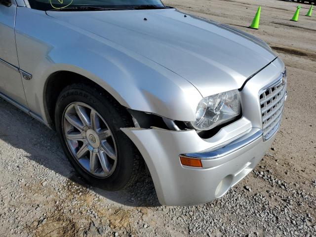 Photo 9 from auction – 2005 CHRYSLER 300C with VIN 2C3JA63H75H110976