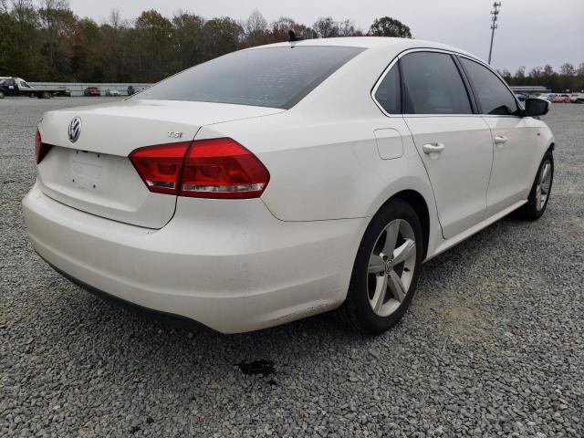 Photo 4 from auction – 2015 VOLKSWAGEN PASSAT S with VIN 1VWAS7A36FC111530