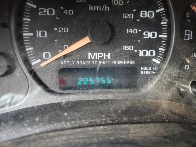 Photo 8 from auction – 2002 CHEVROLET SILVERADO with VIN 2GCEC19T221366565