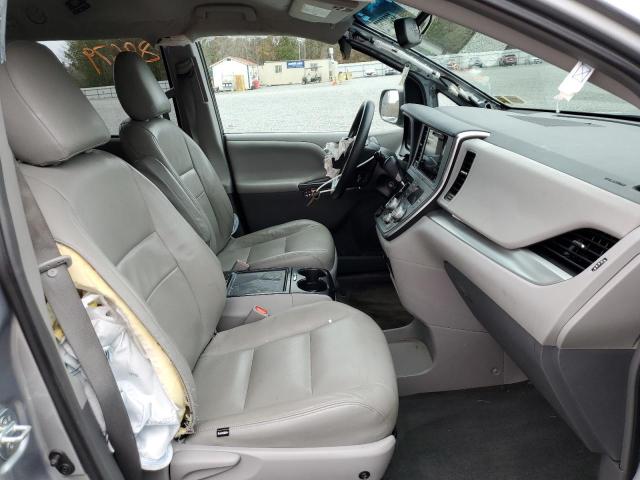 Photo 5 from auction – 2015 TOYOTA SIENNA LE with VIN 5TDKK3DC4FS645488