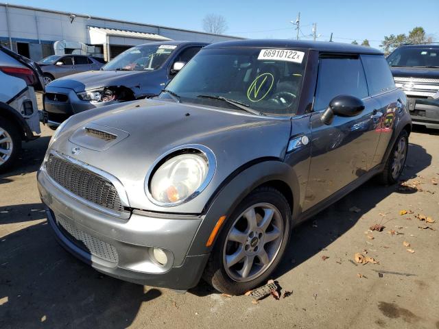 Photo 2 from auction – 2009 MINI COOPER S with VIN WMWMF73549TT96684