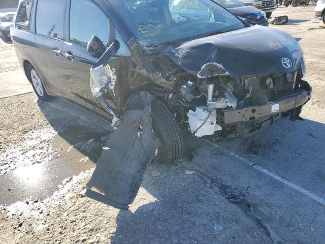 Photo 9 from auction – 2015 TOYOTA SIENNA LE with VIN 5TDKK3DC5FS687796