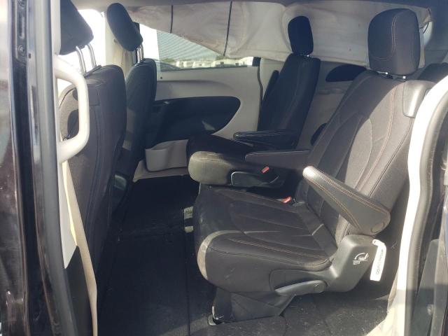 Photo 6 from auction – 2017 CHRYSLER PACIFICA T with VIN 2C4RC1BG0HR752670