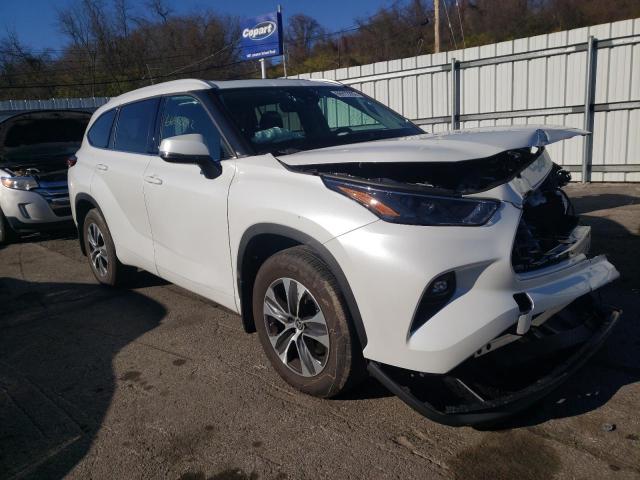 Photo 1 from auction – 2022 TOYOTA HIGHLANDER with VIN 5TDGZRBH8NS221796