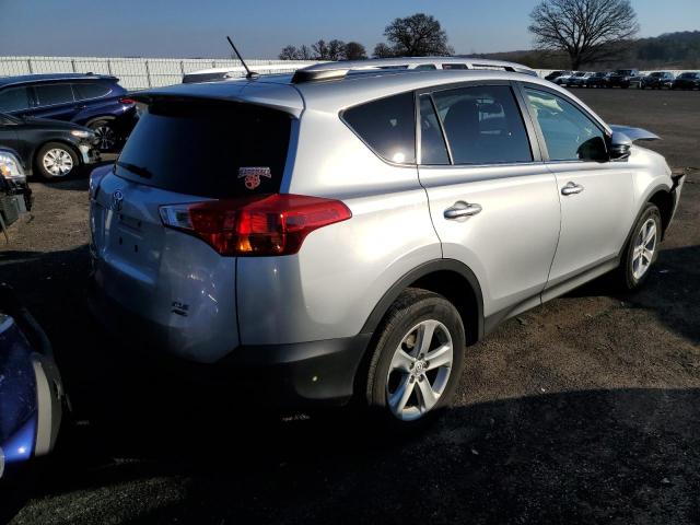 Photo 4 from auction – 2013 TOYOTA RAV4 XLE with VIN JTMRFREV5DD044279