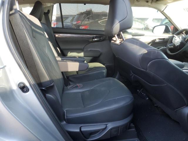 Photo 11 from auction – 2020 TOYOTA HIGHLANDER with VIN 5TDFZRBH8LS009070