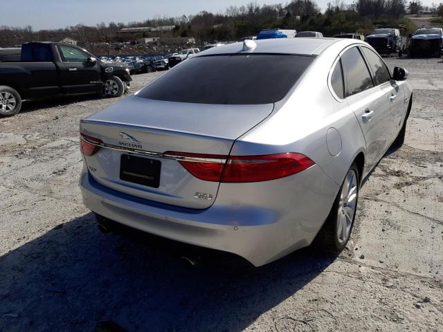 Photo 4 from auction – 2017 JAGUAR XF with VIN SAJBK4BVXHCY45128