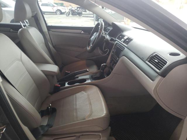 Photo 5 from auction – 2015 VOLKSWAGEN PASSAT SE with VIN 1VWBS7A3XFC016201