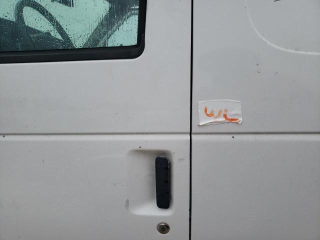 Photo 9 from auction – 2002 FORD ECONOLINE with VIN 1FTNE24272HB80712
