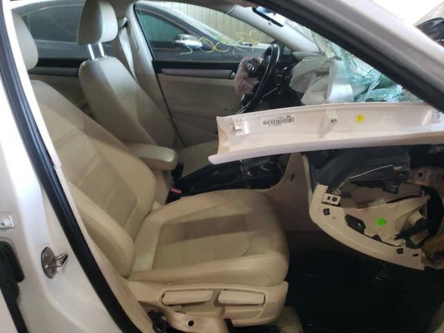 Photo 5 from auction – 2015 VOLKSWAGEN PASSAT S with VIN 1VWAS7A39FC108654