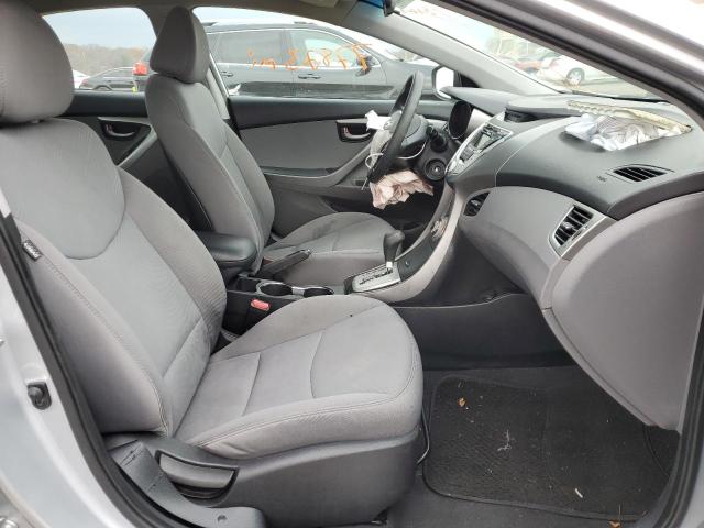Photo 5 from auction – 2012 HYUNDAI ELANTRA GL with VIN 5NPDH4AE7CH138606