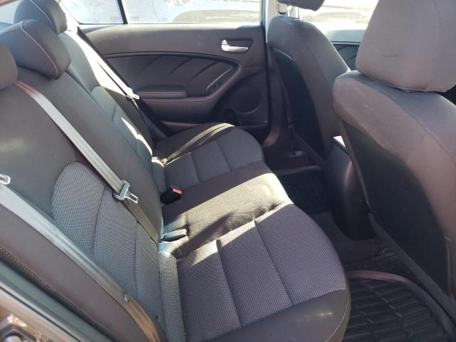Photo 6 from auction – 2018 KIA FORTE LX with VIN 3KPFK4A76JE208772